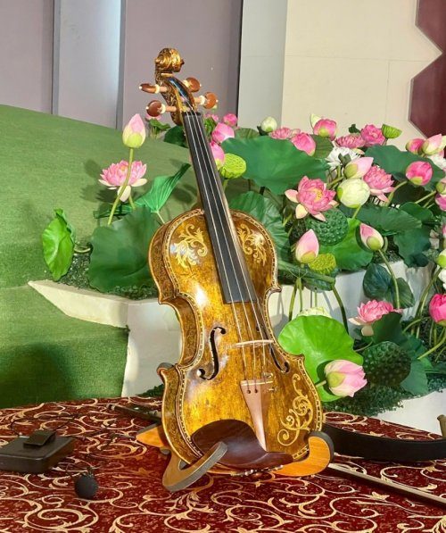 Món quà quý của nghệ sĩ violin Nguyễn Xuân Huy dành tặng Lâm Đồng