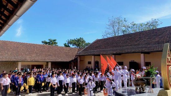 Lễ kết nạp Đội TNTP Hồ Chí Minh tại địa chỉ đỏ - Di tích quốc gia Nhà lao thiếu nhi Đà Lạt