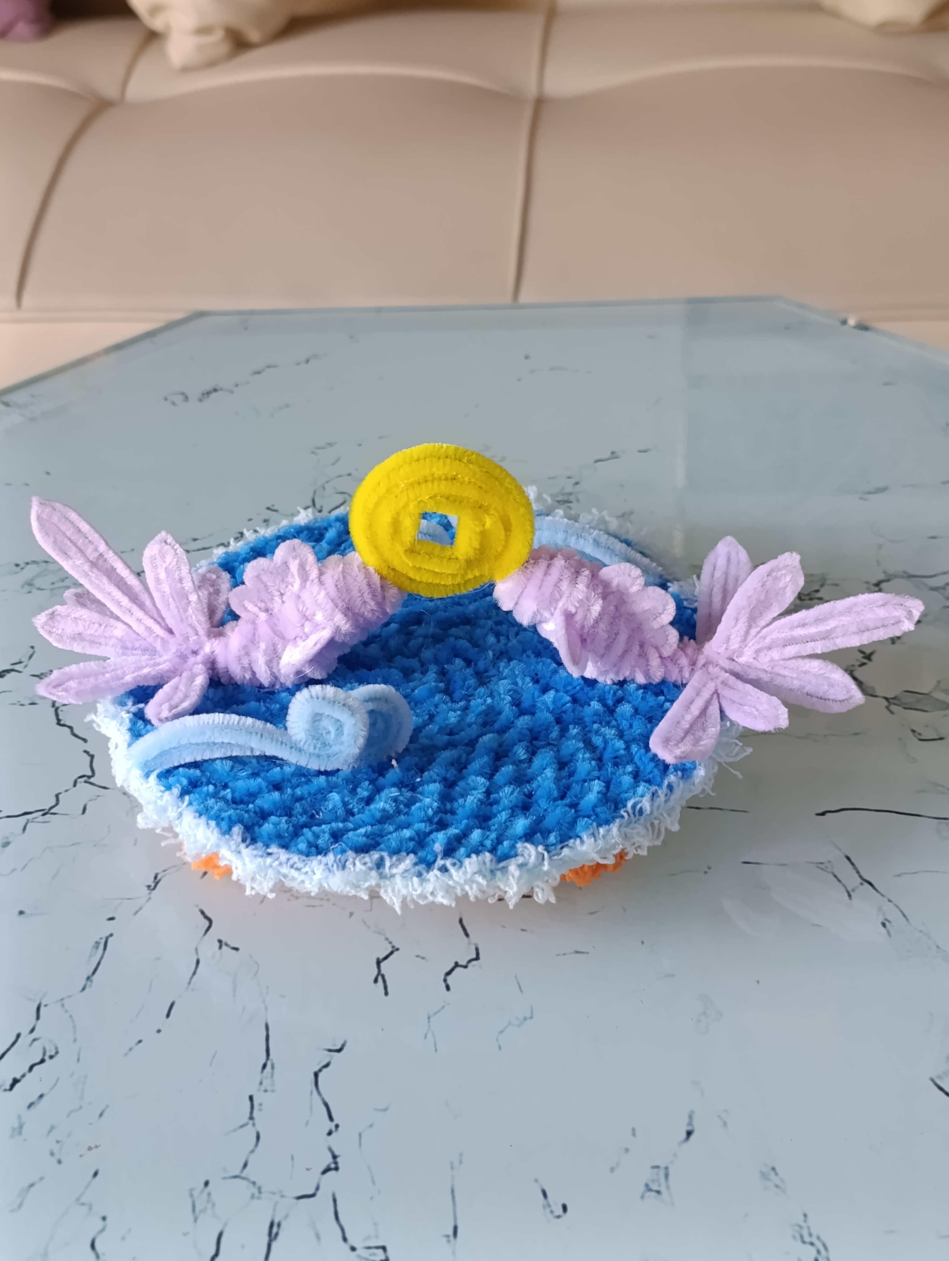 Cá chép ngậm đồng tiền màu tím