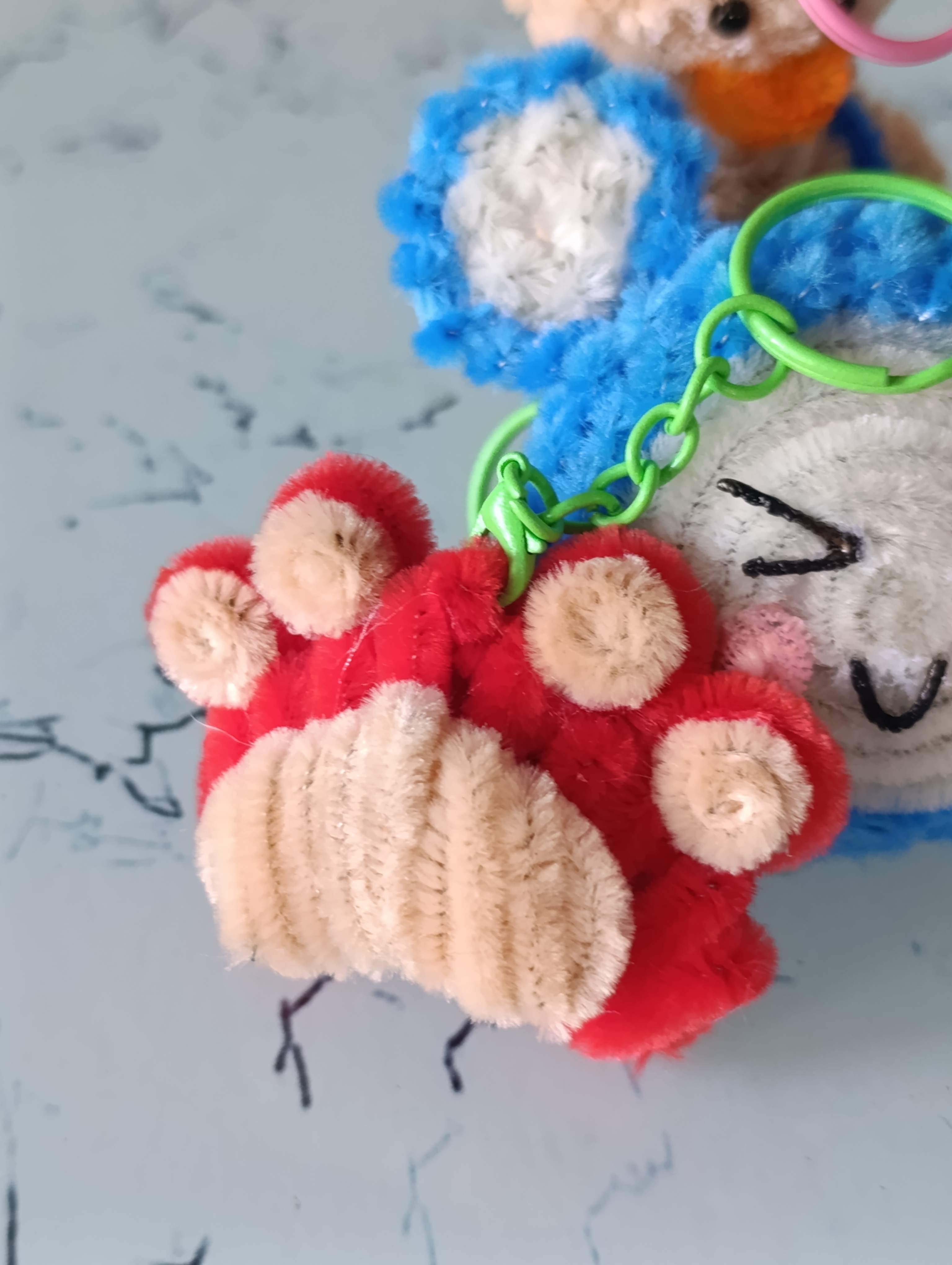 Móc khóa hình bàn chân